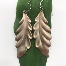 Load image into Gallery viewer, Bronze Vintage Leaf Dangle Earrings
